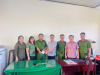 Thường trực Đảng ủy xã Tân Hòa động viên, thăm hỏi  lực lượng cấp đổi thẻ đảng viên