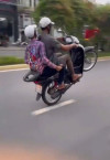 Làm rõ đối tượng điều khiển xe mô tô bốc đầu gây mất an toàn giao thông