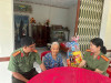 Phòng An ninh kinh tế tổ chức thăm, tặng quà Mẹ Việt Nam Anh hùng.