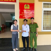 Công an phường Ngã Bảy hỗ trợ người dân nhận lại 117 triệu đồng