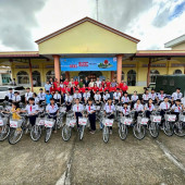 Chương trình “Cùng em đến trường” tại xã Thới Lai