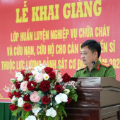 Cần Thơ: Huấn luyện nghiệp vụ chữa cháy, cứu nạn, cứu hộ cho lực lượng Cảnh sát cơ động
