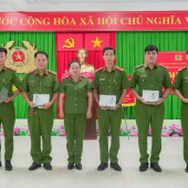 Trại tạm giam số 1 tổ chức gặp mặt, biểu dương cán bộ, chiến sĩ và con cán bộ, chiến sĩ tiêu biểu trong đợt sinh hoạt chính trị lần 3 năm 2025