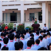 Công an xã Nhơn Ái xây dựng môi trường giáo dục an toàn, lành mạnh, thân thiện; phòng, chống tội phạm ma túy và bạo lực học đường trong trường học