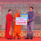 Bảo đảm an ninh, trật tự và tặng quà dịp lễ Sene Dolta năm 2025 tại 07 xã, phường