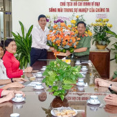 Đảng ủy Công an TP. Cần Thơ chúc mừng Ban Tổ chức Thành ủy nhân kỷ niệm 95 năm Ngày truyền thống Ngành Tổ chức xây dựng đảng