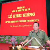 Công an thành phố Cần Thơ tổ chức lễ khai giảng Lớp bồi dưỡng kiến thức dân tộc năm 2025