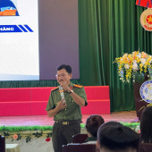 Tuyên truyền, phổ biến, giáo dục pháp luật cho học sinh, sinh viên đầu khóa Trường Cao đẳng Kinh tế - Kỹ thuật Cần Thơ năm học 2025 - 2026.