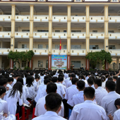 Công an xã Trường Long, phường Bình Thủy tổ chức tuyên truyền về an toàn giao thông và phòng, chống ma túy cho học sinh các trường Trung học cơ sở, Trung học phổ thông trên địa bàn