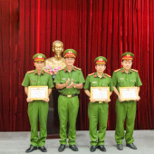 Công an xã Phong Điền tổ chức Lễ công bố quyết định khen thưởng đột xuất của Giám đốc Công an thành phố
