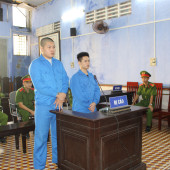 Phiên tòa xét xử 02 bị cáo về tội “Trộm cắp tài sản”