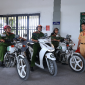 Công an TP Cần Thơ tổ chức sát hạch, cấp giấy phép lái xe mô tô hạng A cho cán bộ, chiến sĩ năm 2025