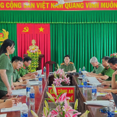 Kiểm tra hướng dẫn tổ chức triển khai, thực hiện cao điểm rà soát, kiểm điểm, xử lý tàu cá vi phạm khai thác hải sản bất hợp pháp, không báo cáo và không theo quy định (IUU).