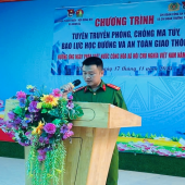 Công an xã Nhơn Ái tuyên truyền phòng, chống ma túy, bạo lực  học đường và an toàn giao thông trong trường học