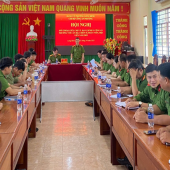 Công an các xã, phường củng cố kỷ luật và tinh thần đoàn kết  qua các hoạt động đối thoại và lễ chào cờ đầu tháng