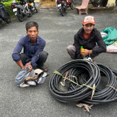 Bắt giữ 02 đối tượng trộm cắp dây điện tại các trụ đèn