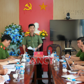 Công an thành phố Cần Thơ kiểm tra thực hiện cao điểm tấn công,  trấn áp tội phạm tại Công an xã Thạnh Xuân
