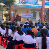 Công an xã Lịch Hội Thượng tuyên truyền kiến thức về an toàn giao thông đường bộ cho học sinh