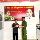 Công an phường Trung Nhứt giúp người dân tìm lại tài sản đánh rơi