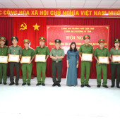 Công an phường Vị Tân được đề nghị tặng Cờ thi đua của Chính phủ