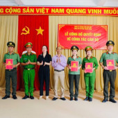 Công an xã Vĩnh Thuận Đông tổ chức Lễ công bố Quyết định của Giám đốc Công an thành phố về việc điều động cán bộ
