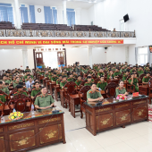 Đoàn Thanh niên Công an thành phố tổ chức chiếu phim “Mưa đỏ” giáo dục truyền thống cho đoàn viên, thanh niên