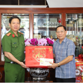 Công an thành phố thăm, chúc Tết nguyên lãnh đạo địa phương, gia đình chính sách và Công an các đơn vị, địa phương