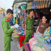 Phường Mỹ Quới ra quân tuyên truyền, xử lý lấn chiếm vỉa hè dịp Tết Nguyên đán Bính Ngọ năm 2026
