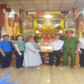 Công an xã Vị Thanh 1 tham gia đoàn chúc Tết các cơ sở tôn giáo trên địa bàn