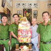 Công an phường Trung Nhứt thăm, chúc Tết các cơ sở tôn giáo nhân dịp Xuân Bính Ngọ 2026