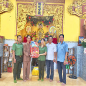 Công an xã Hiệp Hưng thăm hỏi, tặng quà Tết Nguyên đán năm 2026  các Tôn giáo trên địa bàn