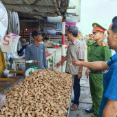 Công an phường Mỹ Xuyên ra quân tuyên truyền, vận động người dân chấp hành pháp luật và phối hợp lập lại trật tự an toàn giao thông, trật tự đô thị khu vực Chùa Sro Lôn