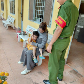 Công an phường Phú Lợi phát huy vai trò “điểm tựa bình yên” cho Nhân dân