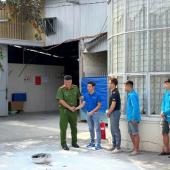 Công an phường Bình Thủy hướng dẫn thực tập phương án chữa cháy tại chỗ