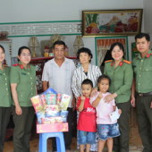 Phòng Hậu cần, Công an thành phố tổ chức Chương trình “Xuân yêu thương 2026” với chủ đề “Đồng hành an sinh - nghĩa tình chiến sĩ”