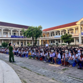 Công an xã Cờ Đỏ tổ chức tuyên truyền, phổ biến giáo dục pháp luật cho các em học sinh trên địa bàn