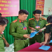 Công an xã Vị Thủy hoàn thành việc thực hiện quyền và nghĩa vụ công dân