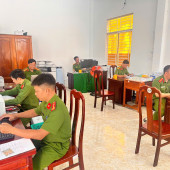 Công an phường Thới Long chủ động làm sạch dữ liệu dân cư, phục vụ công tác bầu cử