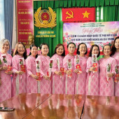 Công an phường Cái Khế tổ chức gặp mặt, tặng quà  nhân dịp ngày Quốc tế Phụ nữ 8/3