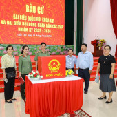 Đoàn kiểm tra Ủy ban bầu cử phường Cái Khế kiểm tra công tác chuẩn bị bầu cử tại Công an thành phố Cần Thơ