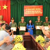 Khen thưởng lực lượng tham gia phá nhanh vụ cướp tài sản trong đêm