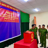 Kiểm tra công tác bảo đảm an ninh, trật tự phục vụ  bầu cử tại xã Trung Hưng