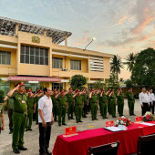 Công an xã Long Phú tổ chức bỏ phiếu bầu cử sớm, chủ động bảo đảm an ninh, trật tự