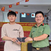 Kịp thời hỗ trợ người dân nhận lại tiền chuyển nhầm và tài sản bị đánh rơi