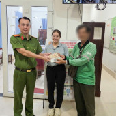 Công an phường Cái Khế nhanh chóng xác minh, vận động người dân  trao trả số tiền cho người đánh rơi