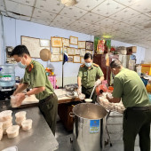 Lực lượng Viễn thông – Cơ yếu, Công an thành phố Cần Thơ – Tham gia hoạt động thiện nguyện vì Nhân dân phục vụ