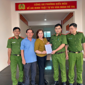 Công an phường Ngã Bảy nhanh chóng làm rõ vụ lừa đảo, kịp thời thu hồi tài sản xảy ra trên địa bàn