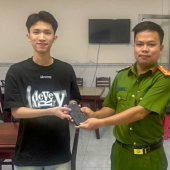 Kịp thời trao trả tài sản cho người dân - Việc làm ý nghĩa của Công an phường Cái Răng trong ngày đầu năm mới