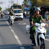 CÔNG AN XÃ CỜ ĐỎ: TĂNG CƯỜNG TUẦN TRA, QUYẾT TÂM LẬP LẠI TRẬT TỰ ĐÔ THỊ VÀ AN TOÀN GIAO THÔNG
