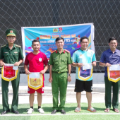 Chi đoàn Công an xã Trần Đề tổ chức giao lưu bóng đá chào mừng kỷ niệm 95 năm Ngày thành lập Đoàn Thanh niên Cộng sản Hồ Chí Minh